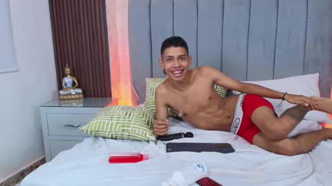 Javier y Lorena online show from March 8, 2025, 3:13 pm