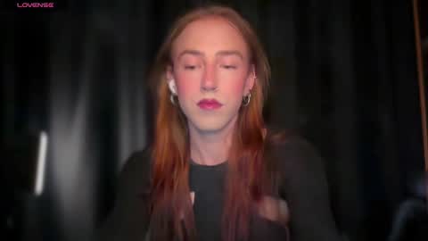 Snapshot of avril_pearly_ chatting on June 6, 2026, 11:04 am avril_pearly_ online show from June 6, 2026, 11:04 am