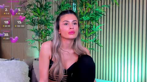 AVRILL CYRUX online show from January 2, 2025, 10:37 am