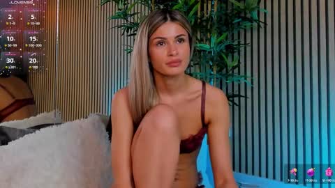 AVRILL CYRUX online show from March 10, 2025, 2:48 pm