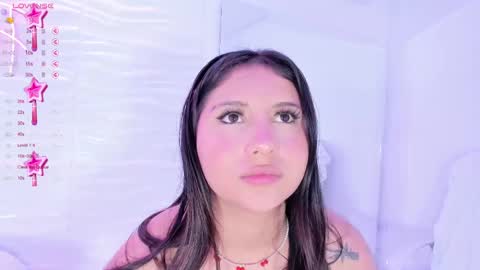 Avy  online show from February 12, 2025, 2:43 pm