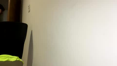 AndrewXxl independent online show from October 6, 2025, 12:30 am