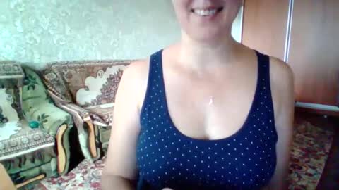 awesomeladyy online show from October 6, 2025, 9:07 am