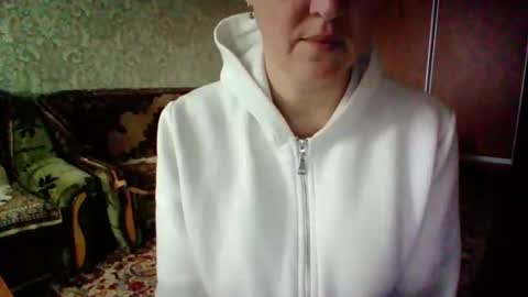 awesomeladyy online show from November 9, 2025, 9:18 am