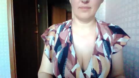 Snapshot of awesomeladyy chatting on May 3, 2026, 7:14 am awesomeladyy online show from May 3, 2026, 7:14 am