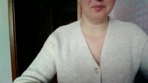 Snapshot of awesomeladyy chatting on May 8, 2026, 7:57 am awesomeladyy online show from May 8, 2026, 7:57 am