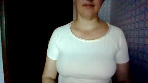 awesomeladyy online show from June 18, 2026, 6:02 am