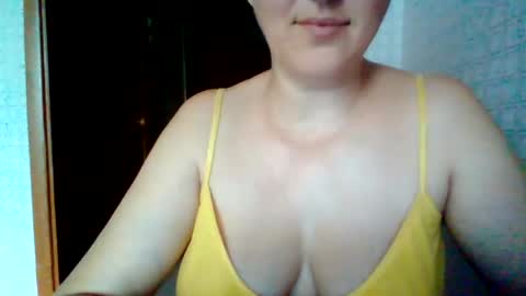 awesomeladyy online show from June 24, 2026, 9:41 am