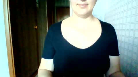awesomeladyy online show from June 27, 2026, 8:08 am