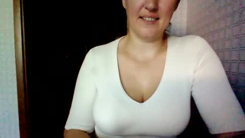 awesomeladyy online show from July 1, 2026, 6:48 am