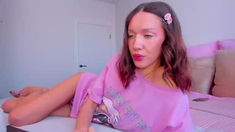 Awgustina online show from February 21, 2026, 8:48 am