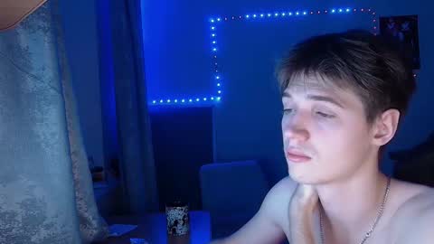 axel_0ne online show from February 9, 2026, 5:17 pm