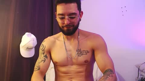 Independiente Model online show from November 5, 2025, 4:07 pm