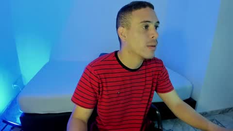 Snapshot of axel__fierro chatting on April 27, 2026, 6:17 pm axel__fierro online show from April 27, 2026, 6:17 pm