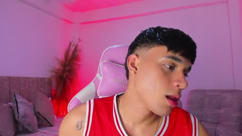 Snapshot of axel_cody_ chatting on June 29, 2026, 7:58 am AXEL online show from June 29, 2026, 7:58 am