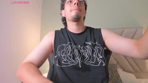 Yooung King  online show from February 25, 2026, 2:54 am