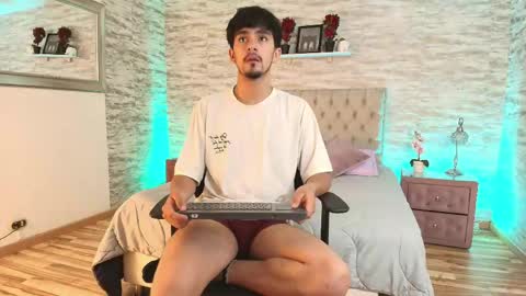 Snapshot of axel_draven chatting on March 7, 2026, 12:46 pm axel_draven online show from March 7, 2026, 12:46 pm