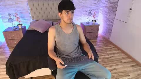 Snapshot of axel_draven chatting on April 15, 2026, 12:12 pm axel_draven online show from April 15, 2026, 12:12 pm