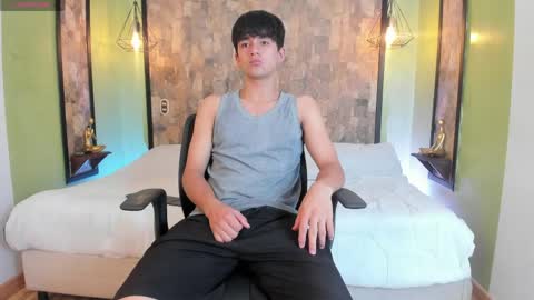 Snapshot of axel_draven chatting on May 14, 2026, 11:06 am axel_draven online show from May 14, 2026, 11:06 am