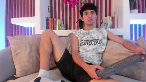 Snapshot of axel_draven chatting on June 4, 2026, 11:49 am axel_draven online show from June 4, 2026, 11:49 am