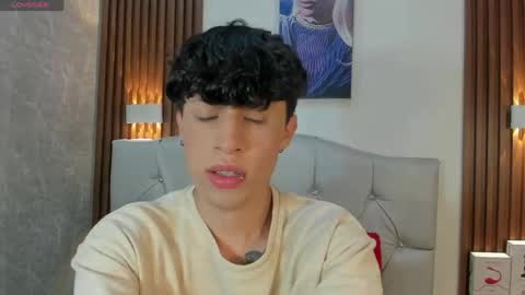 Snapshot of axel_evanss chatting on May 19, 2026, 11:27 am Axel Evanss online show from May 19, 2026, 11:27 am