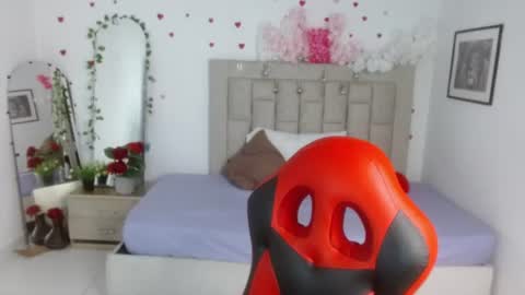 Snapshot of axel_fox7 chatting on June 17, 2026, 1:08 am Axel online show from June 17, 2026, 1:08 am