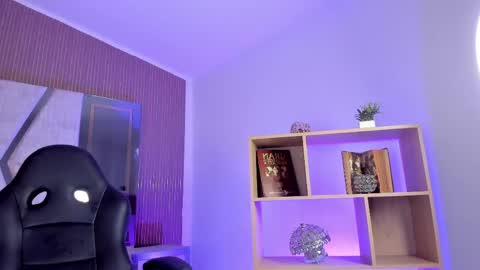 axel_grey_ online show from April 20, 2026, 12:30 pm