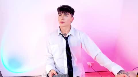 Axel online show from February 6, 2026, 8:23 pm