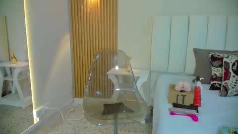 Alex online show from November 19, 2025, 2:22 am