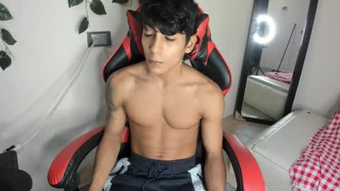 Snapshot of axel_rosse2 chatting on November 14, 2025, 10:29 pm axel_rosse2 online show from November 14, 2025, 10:29 pm