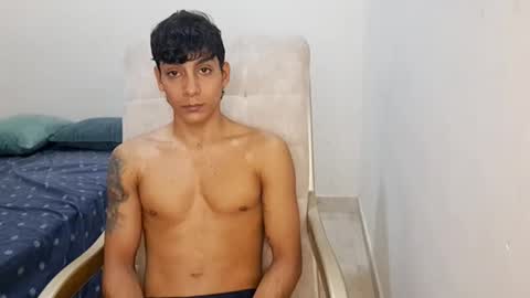 Snapshot of axel_rosse2 chatting on January 14, 2026, 10:43 am axel_rosse2 online show from January 14, 2026, 10:43 am