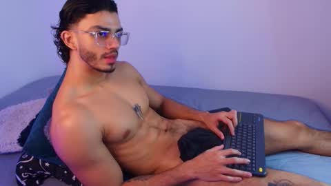 axel stein NEW ACCOUNT online show from January 10, 2026, 4:47 am