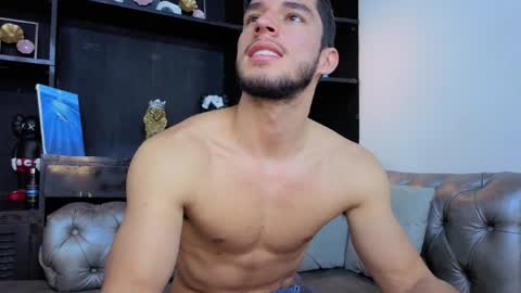 Axel  online show from March 31, 2026, 9:48 pm