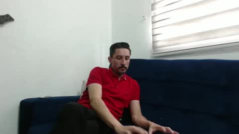 Snapshot of axell_rosee chatting on February 15, 2026, 7:21 pm Axel Rose online show from February 15, 2026, 7:21 pm