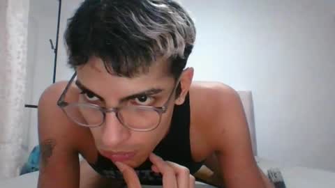 Axel  online show from December 24, 2024, 12:11 am