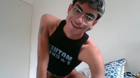 Axel  online show from February 9, 2025, 10:00 pm