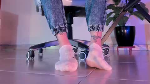 im your little femboy  ALEX   online show from September 19, 2025, 4:36 am