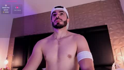 Axel Thompsom online show from September 27, 2025, 11:26 am