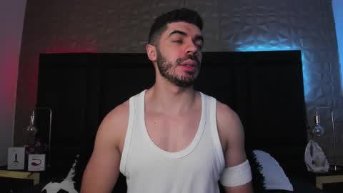 Axel Thompsom online show from November 14, 2025, 11:42 am