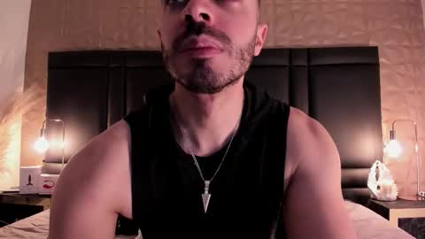 Axel Thompsom online show from November 21, 2025, 11:31 am