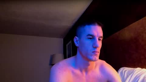 Snapshot of axl_fx chatting on February 14, 2025, 9:21 pm Axl online show from February 14, 2025, 9:21 pm