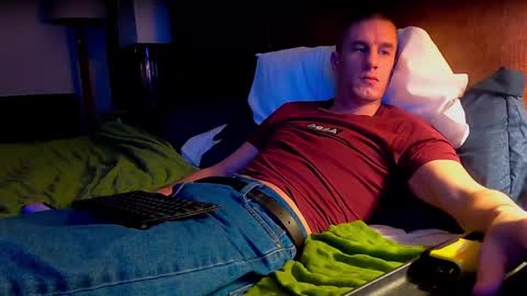 Snapshot of axl_fx chatting on February 15, 2025, 3:31 am Axl online show from February 15, 2025, 3:31 am