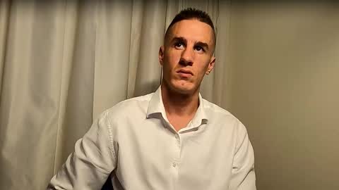 Snapshot of axl_fx chatting on September 12, 2025, 6:41 pm Axl online show from September 12, 2025, 6:41 pm