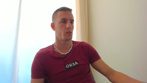 Snapshot of axl_fx chatting on September 16, 2025, 10:05 am Axl online show from September 16, 2025, 10:05 am