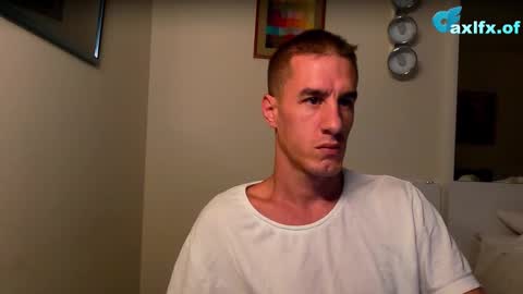 Snapshot of axl_fx chatting on October 16, 2025, 2:23 am Axl online show from October 16, 2025, 2:23 am