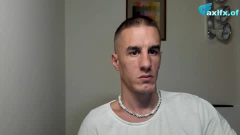 Snapshot of axl_fx chatting on October 21, 2025, 9:59 pm Axl online show from October 21, 2025, 9:59 pm