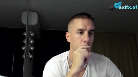 Snapshot of axl_fx chatting on October 26, 2025, 2:06 am Axl online show from October 26, 2025, 2:06 am