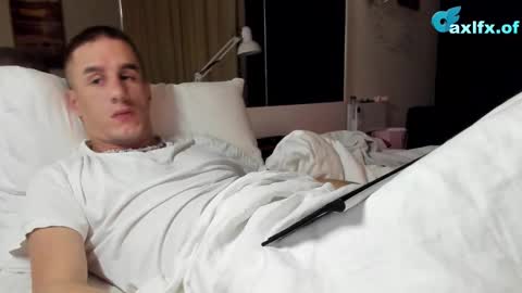 Snapshot of axl_fx chatting on October 27, 2025, 12:26 am Axl online show from October 27, 2025, 12:26 am