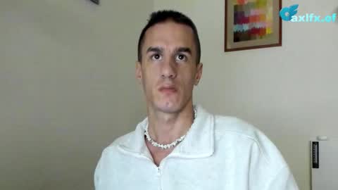 Snapshot of axl_fx chatting on November 2, 2025, 9:39 pm Axl online show from November 2, 2025, 9:39 pm