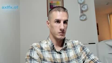 Snapshot of axl_fx chatting on November 15, 2025, 5:27 am Axl online show from November 15, 2025, 5:27 am